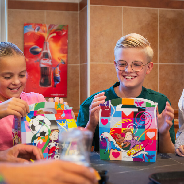 Welkom bij <br>Cafetaria de Klein <br>in Wanssum